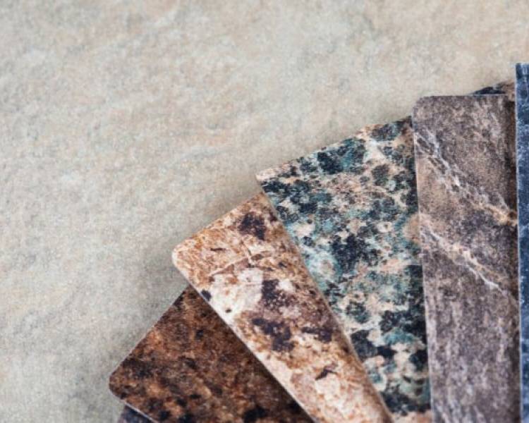 Granit czy marmur: porównanie kamieni dekoracyjnych