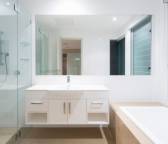 Eleganckie i funkcjonalne - Zestawy mebli łazienkowych, które dodadzą uroku Twojej przestrzeni